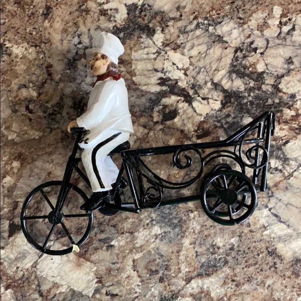 Salt and pepper shaker holder